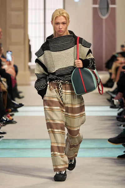 Look 56